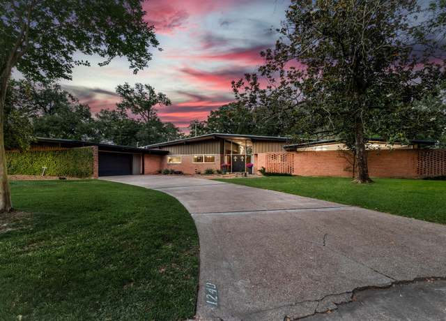 Property at 1240 Oakcrest Cir, Beaumont, TX 77706, 4 beds, 3 baths