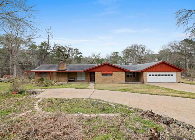 Property at 29 Dogwood Rd, Huntsville, TX 77320, 3 beds, 2.5 baths