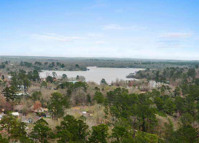 Property at 29 Dogwood Rd, Huntsville, TX 77320, 3 beds, 2.5 baths
