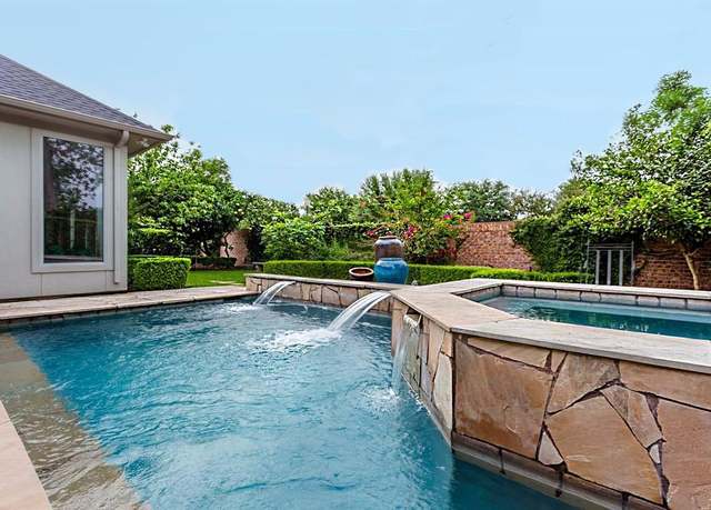 Property at 5202 Turning Leaf Ln, Sugar Land, TX 77479, 4 beds, 3.5 baths