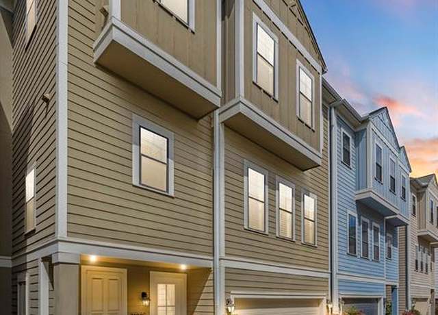 Property at 2404 Beall St Unit C, Houston, TX 77008, 3 beds, 3.5 baths