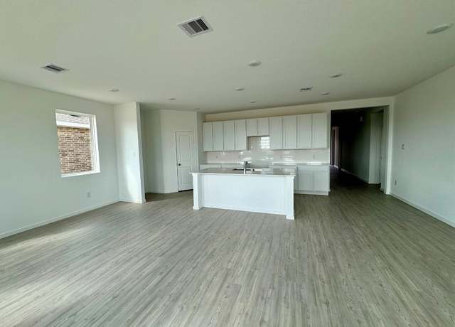 Property at 16014 Tallis Dr, Conroe, TX 77303, 4 beds, 2 baths