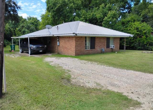 Property at 712 E Morris St, Madisonville, TX 77864, 3 beds, 2 baths