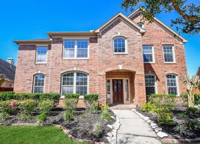 Property at 2304 Granite Shoals Ct, Pearland, TX 77584, 5 beds, 3.5 baths