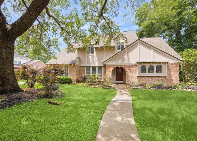 Property at 2403 River Village Dr, Kingwood, TX 77339, 6 beds, 2.5 baths