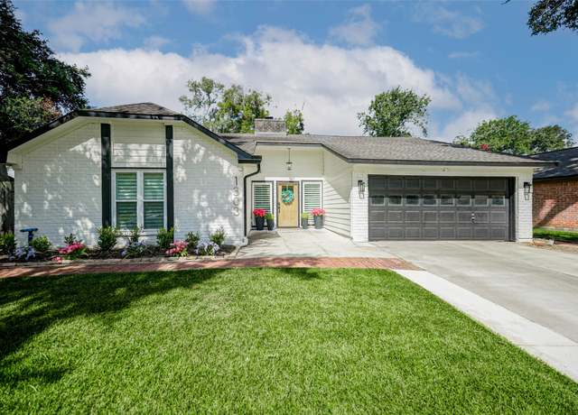 Property at 1303 Carriage Dr, Richmond, TX 77406, 3 beds, 2 baths