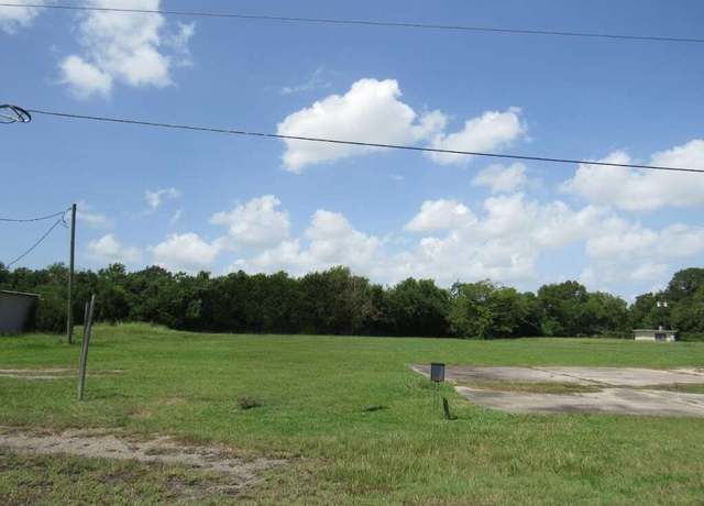 Property at 1702 S Broadway St, La Porte, TX 77571