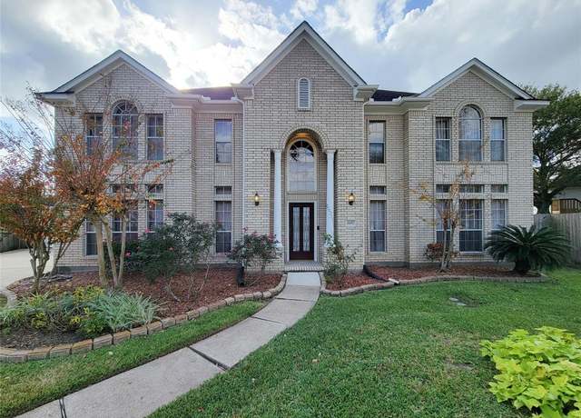 Property at 14107 Glasgow Pl, Houston, TX 77077, 4 beds, 3.5 baths