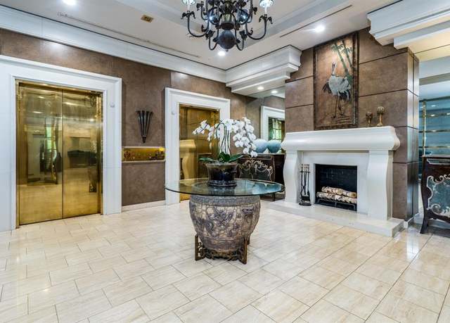 Property at 150 Gessner Rd Unit 7D, Houston, TX 77024, 2 beds, 2.5 baths