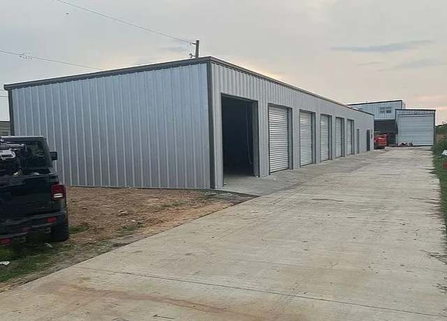 Property at 1006 23rd St, San Leon, TX 77539, 2 beds, 2 baths