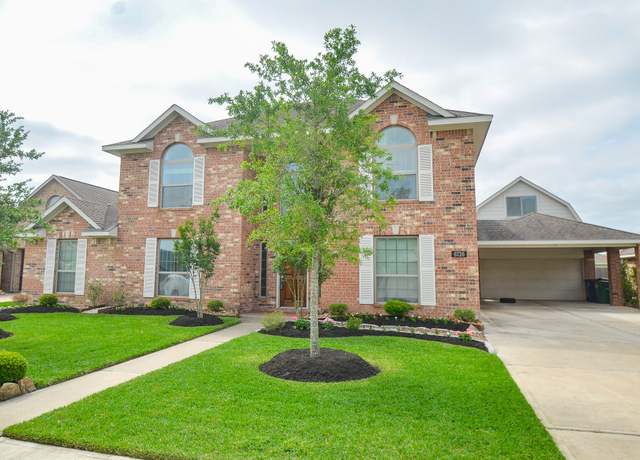Property at 6726 Arlington Dr, Manvel, TX 77578, 4 beds, 4 baths