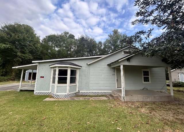 Property at 630 W Railroad St, Vidor, TX 77662, 3 beds, 2 baths