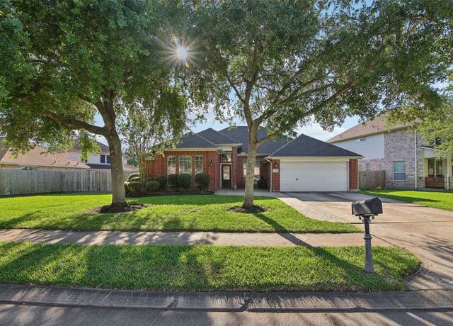 Property at 297 Magnolia Estates Dr, League City, TX 77573, 3 beds, 2 baths