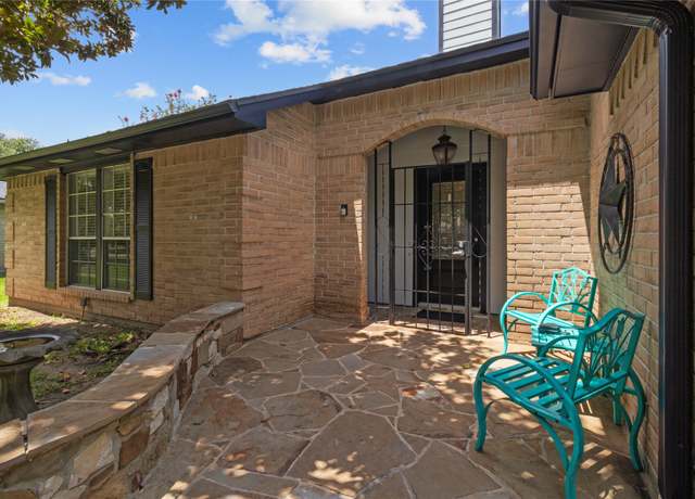 Property at 447 Elder Glen Dr, Webster, TX 77598, 3 beds, 2 baths
