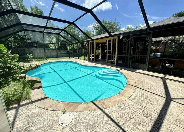 Property at 447 Elder Glen Dr, Webster, TX 77598, 3 beds, 2 baths