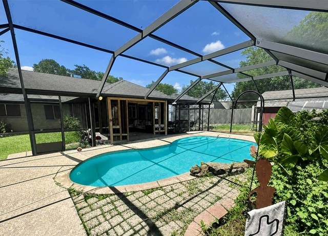 Property at 447 Elder Glen Dr, Webster, TX 77598, 3 beds, 2 baths