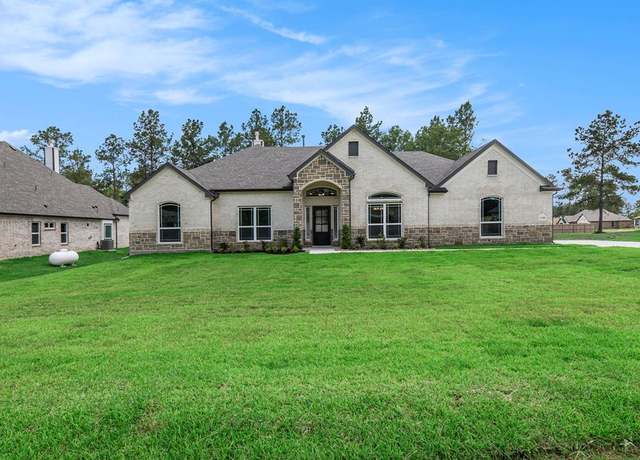 Property at 13308 Wichita Fall Trl, Conroe, TX 77303, 4 beds, 2.5 baths