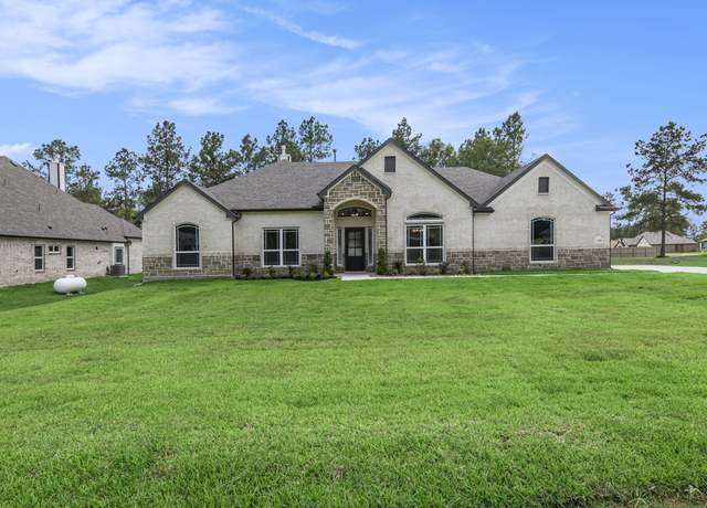 Property at 13308 Wichita Fall Trl, Conroe, TX 77303, 4 beds, 2.5 baths