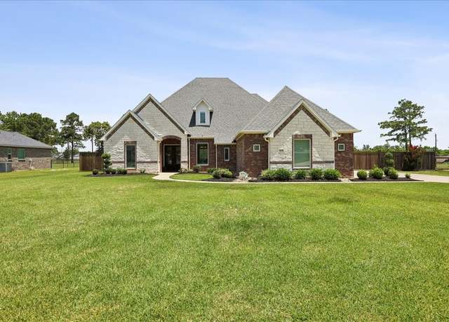 Property at 5219 Camp Creek Rd, Baytown, TX 77523, 3 beds, 4 baths