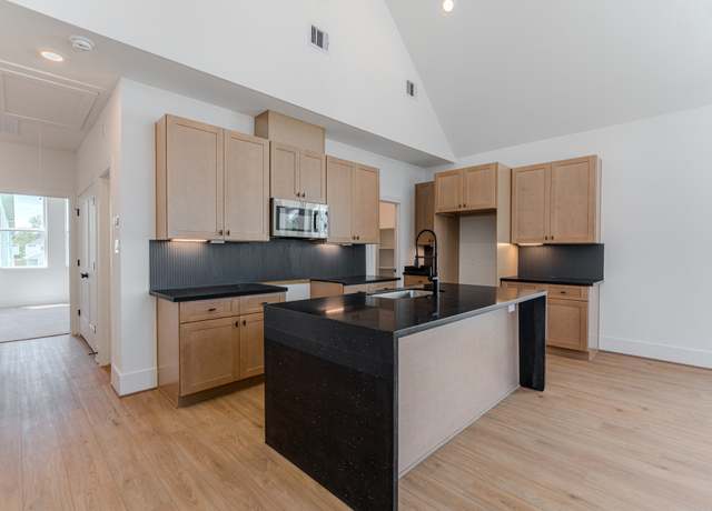 Property at 7611 Victory Reserve St, Houston, TX 77088, 2 beds, 2.5 baths