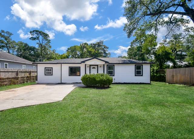 Property at 9230 Lanewood Dr, Houston, TX 77016, 5 beds, 2 baths