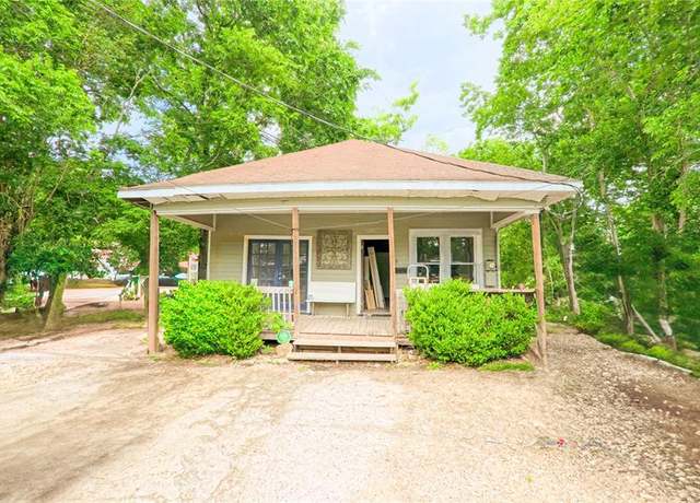 Property at 411 Kernohan St, Crosby, TX 77532, 3 beds, 1 bath