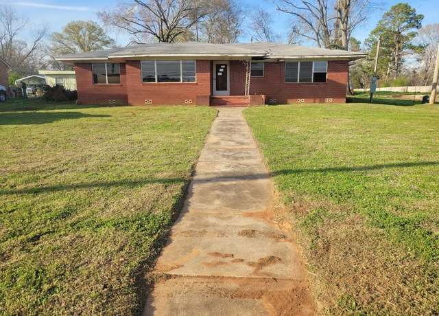 Property at 806 E 1st, Hughes Springs, TX 75656, 3 beds, 2 baths