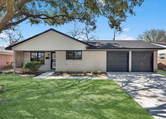 Property at 1643 Fawnhope Dr, Houston, TX 77008, 3 beds, 1.5 baths