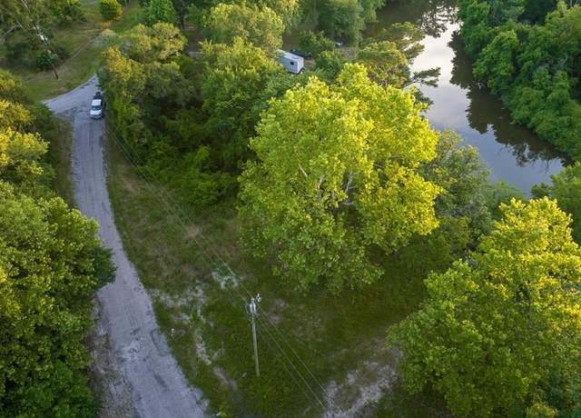 Property at 199 Fisherman's Trl, Huntsville, TX 77320