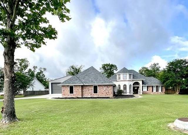 Property at 6201 Hazelwood Dr, Orange, TX 77632, 5 beds, 3.5 baths