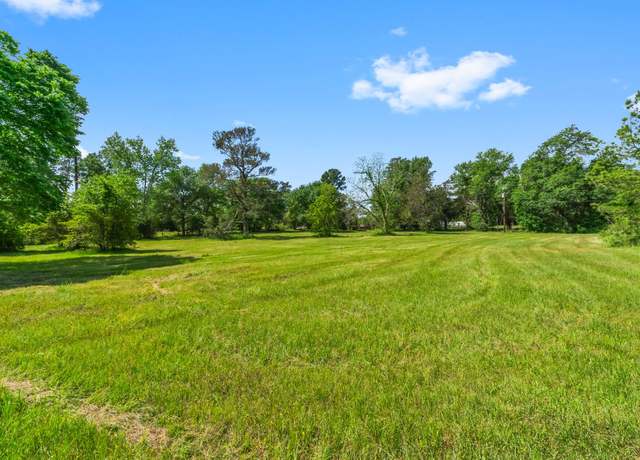 Property at 372 Fm 247 Rd, Huntsville, TX 77320