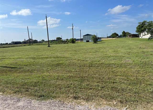 Property at 394 Clam Dr, Palacios, TX 77465