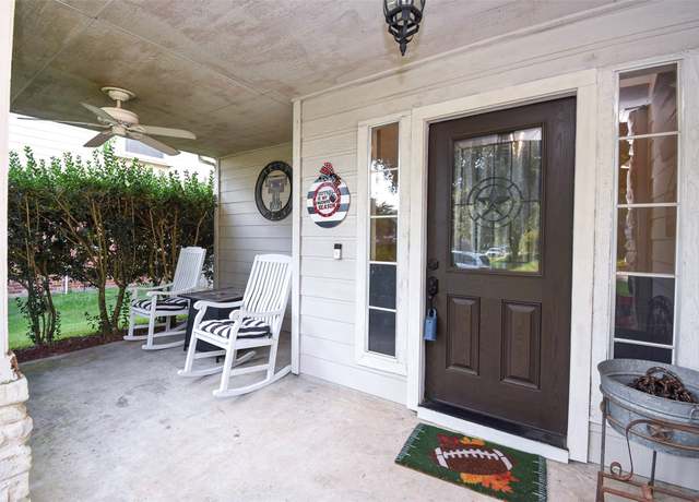 Property at 30546 Country Meadows Dr, Tomball, TX 77375, 3 beds, 2.5 baths