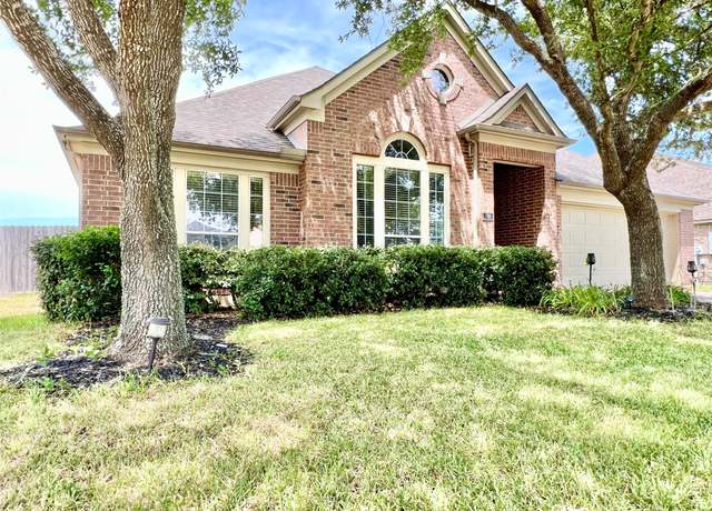 Property at 706 Laughing Gull Ln, Texas City, TX 77590, 4 beds, 2 baths