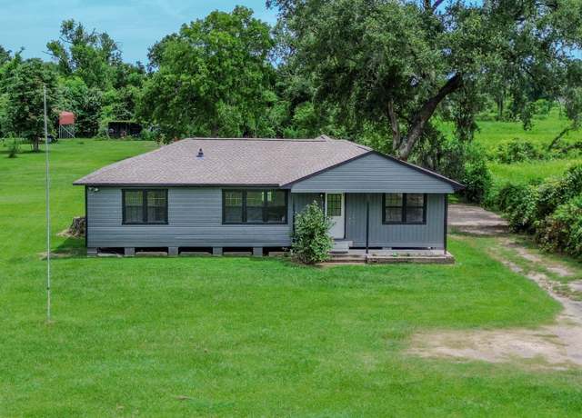 Property at 6615 Live Oak Dr, Freeport, TX 77541, 3 beds, 2 baths