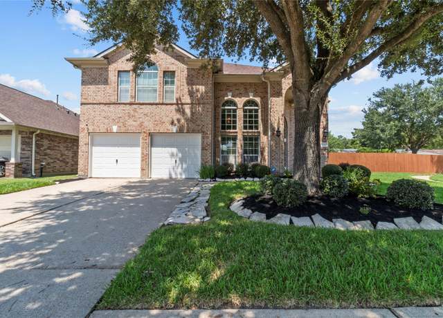 Property at 10443 Tree Hollow Cir, La Porte, TX 77571, 4 beds, 3.5 baths