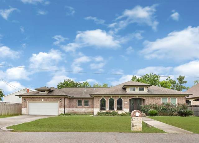 Property at 8211 Leghorn St, Houston, TX 77040, 3 beds, 2 baths