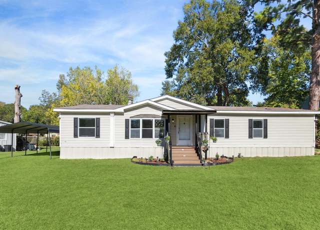 Property at 14262 Shadow Bay Dr, Willis, TX 77318, 4 beds, 2 baths