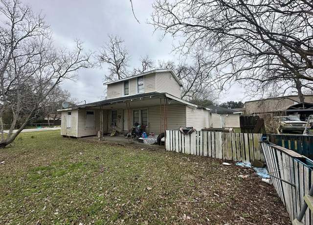 Property at 3248 36th St, Port Arthur, TX 77642, 3 beds, 2 baths