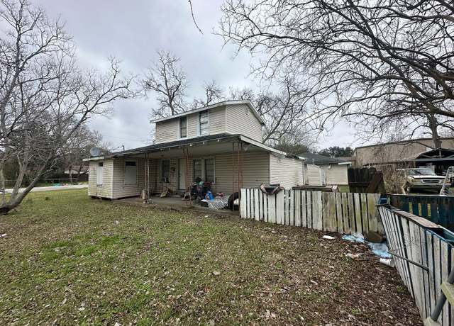 Property at 3248 36th St, Port Arthur, TX 77642, 3 beds, 2 baths