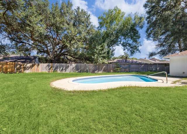 Property at 16007 Soma Dr, Houston, TX 77083, 3 beds, 2 baths