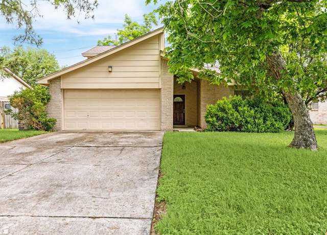 Property at 10110 Appleridge Dr, Houston, TX 77070, 3 beds, 2 baths