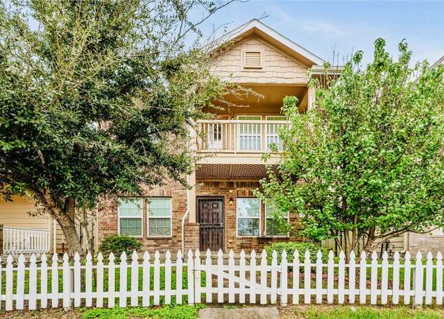 Property at 7255 Autumn Sun Dr, Houston, TX 77083, 4 beds, 3 baths