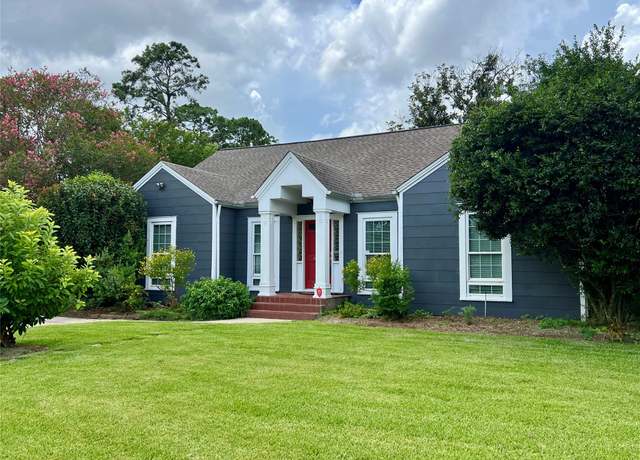 Property at 308 W 33rd St, Houston, TX 77018, 4 beds, 3.5 baths