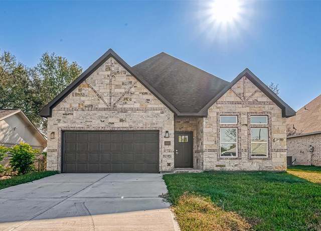 Property at 3635 Needville Ave, Needville, TX 77461, 3 beds, 2 baths