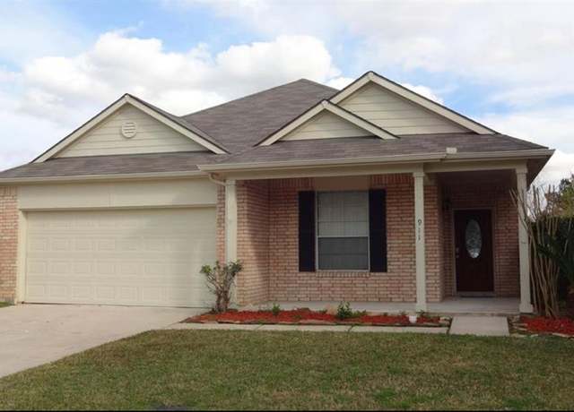 Property at 911 Pinecreek Point Ct, Spring, TX 77373, 3 beds, 2 baths