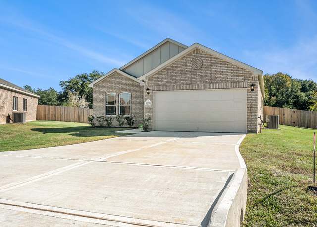 Property at 12351 Pecan Dr, Willis, TX 77318, 4 beds, 2 baths