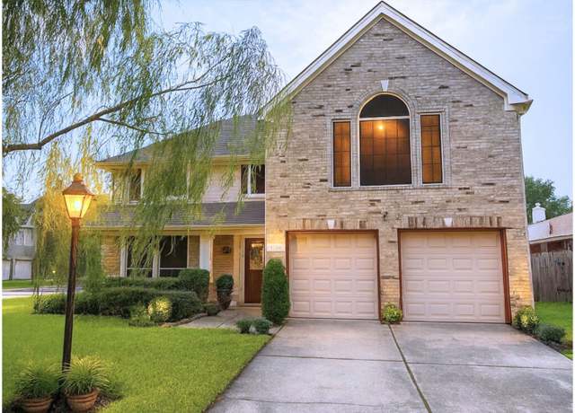 Property at 27116 Monarch Woods Dr, Kingwood, TX 77339, 4 beds, 2.5 baths