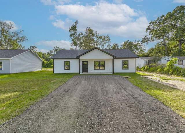 Property at 106 County Road 3704, Splendora, TX 77372, 3 beds, 2 baths
