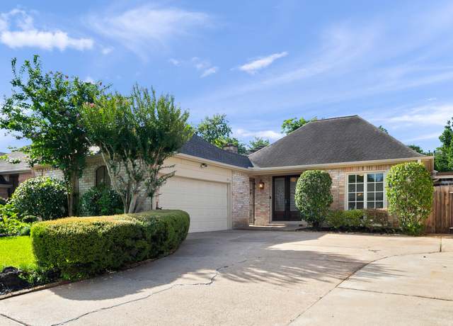 Property at 12227 Ravenmoor Dr, Houston, TX 77077, 3 beds, 2 baths